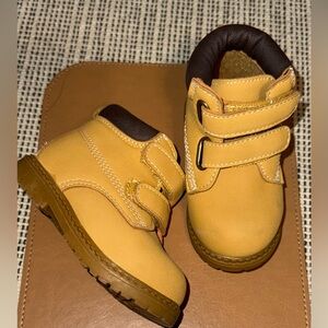 Koala Kids Shoes Toddler Size 5 Velcro Boots Tan Brown like new No Tags